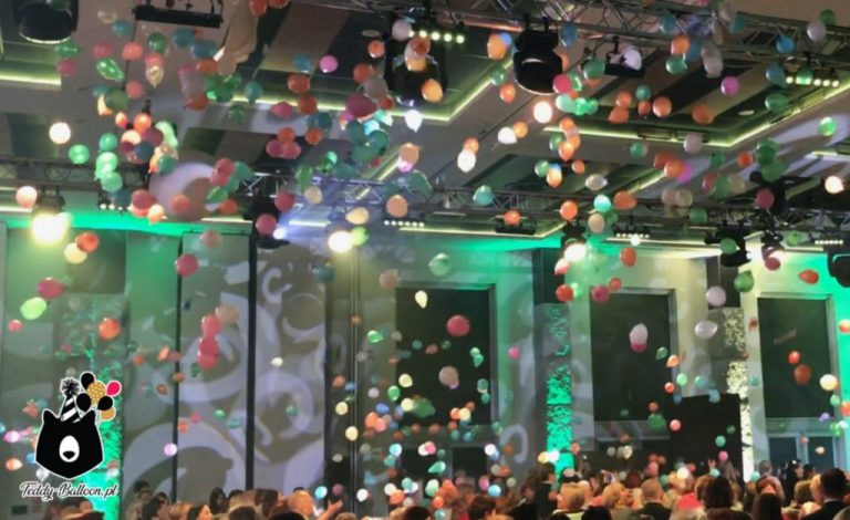 Integracja dekoracji balonowych z innymi elementami eventowymi: kwiaty, oświetlenie, branding